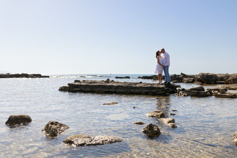 Photo couple complicité à Port-de-Bouc