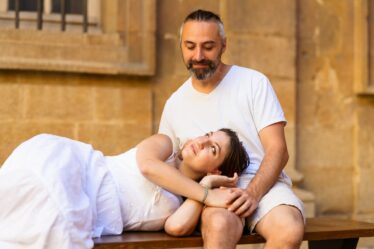 Photo de couple avec vue mer à Carry