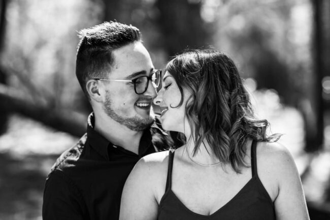 Shooting photo couple noir et blanc Aix-en-Provence