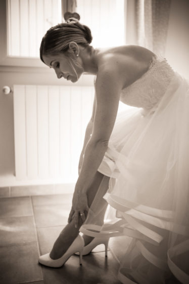 photographe-mariage-Marseille-photos-habillage-mariee-bouches-du-rhones