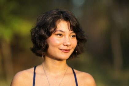 Photographe portrait dans la garrigue à Fos-sur-Mer