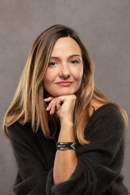 Photographe portrait en studio à Carry