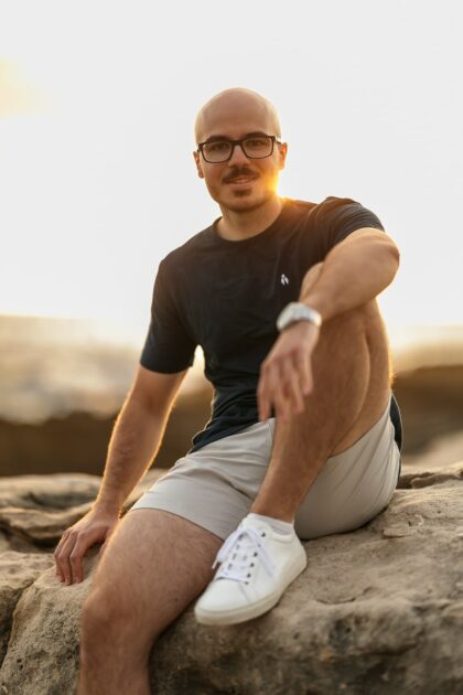 Portrait authentique dans les calanques