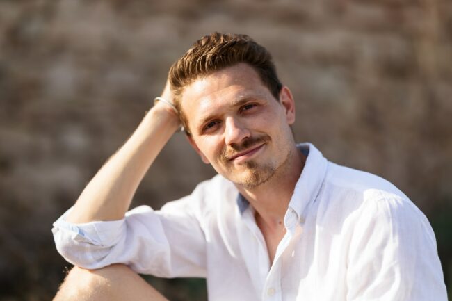 Portrait en garrigue à Gignac