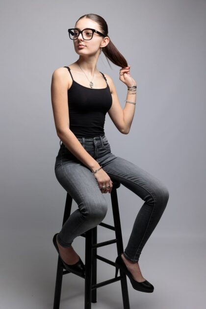 Séance photo portrait au bord de mer à Carry