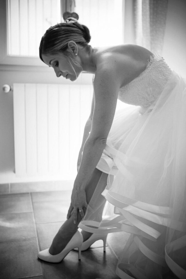 Photographe-de-mariage-marseille-photo-chaussure-preparatifs