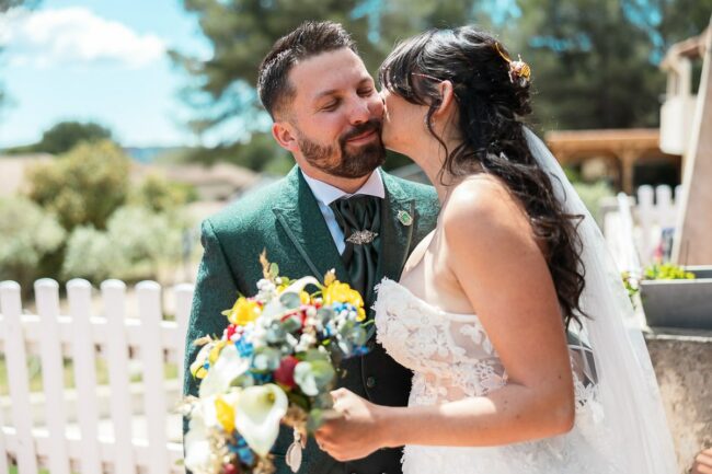 Reportage photo préparatifs Mariage Simiane-Collongue