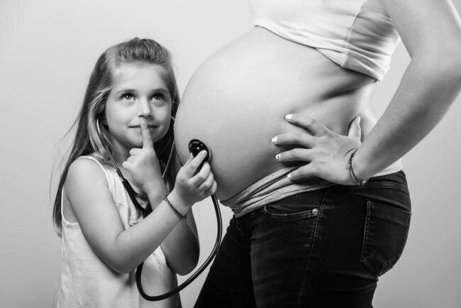 Photo grossesse professionnel Saint Mitre les Remparts