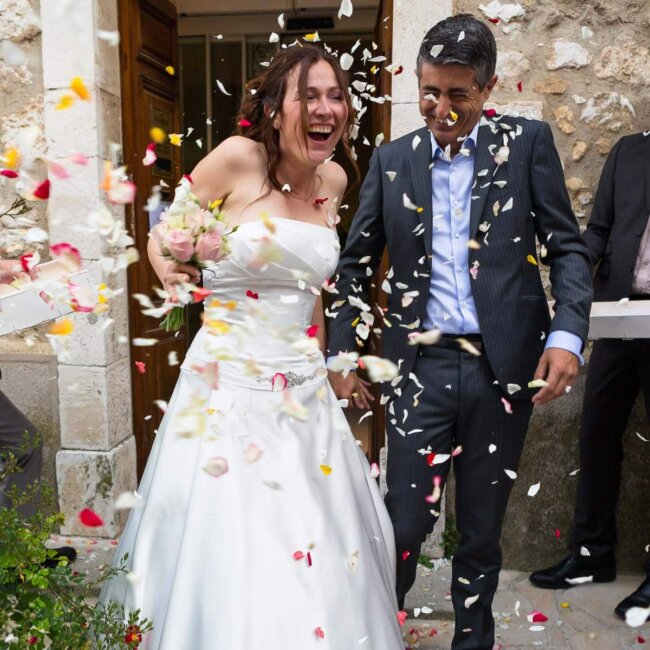 Photographe-de-mariage-Aix-en-Provence-photo-sortie-de-mairie