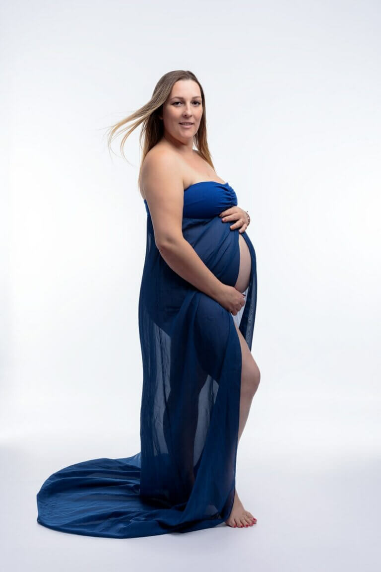 Photographe grossesse en studio Martigues