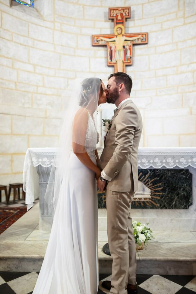 Photographe mariage en basilique Marseille