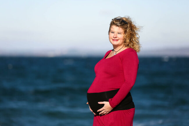 Seance photo Grossesse bord de mer