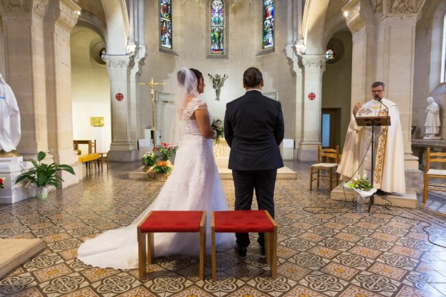 photographe-de-mariage-marseille-cérémonie-église