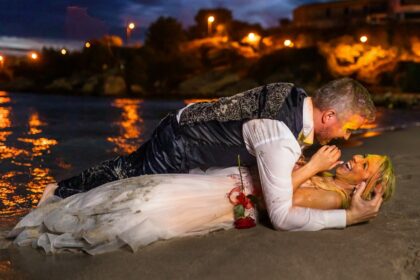 Photo-mariage-seance-trash-the-dress-aix-en-provence-bord-de-mer