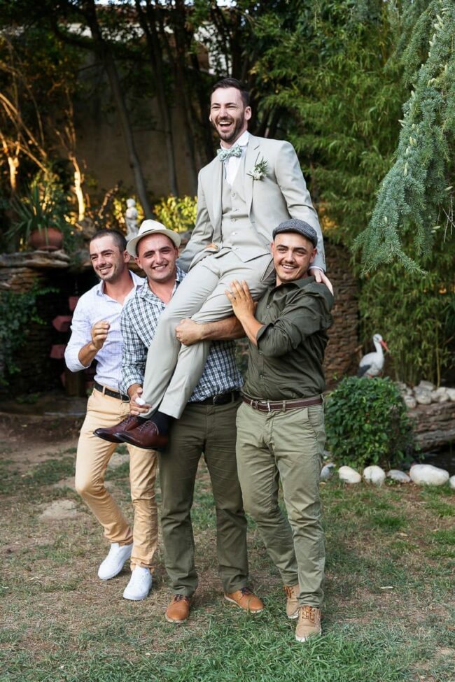 Photographe groupe joyeux mariage Bouc-Bel-Air