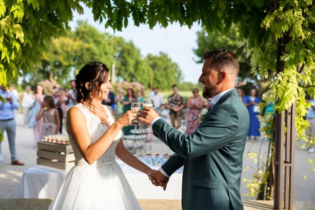 Photographe mariage apéritif coloré Châteauneuf-les-Martigues