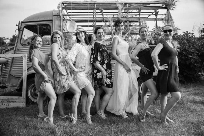 Photographe-mariage-bouches-du-rhone-photo-de-groupe-fille