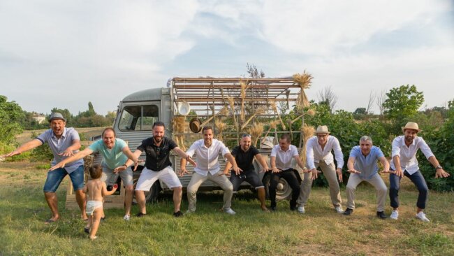 Photographe-mariage-bouches-du-rhone-photo-de-groupe-homme