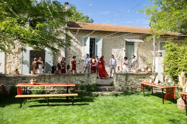 Photographe mariage déco minimaliste Aix-en-Provence