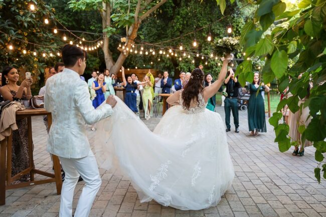Photographe mariage invités et amuse-bouches Saint-Victoret