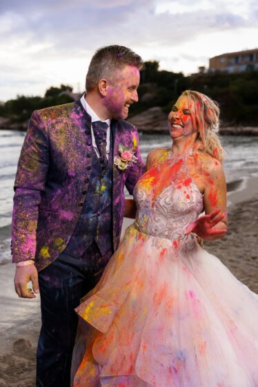 Photographe-mariage-seance-trash-the-dress-aix-en-provence-poudre-colorée