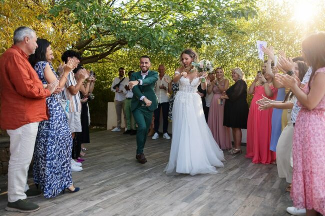 Photographe mariage verre en main Plan-de-Cuques