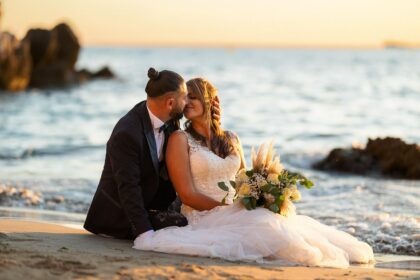 Photographie after wedding lumière dorée Côte Bleue