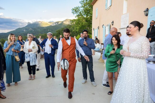 Reportage photo mariage tradition du bouquet Marseille