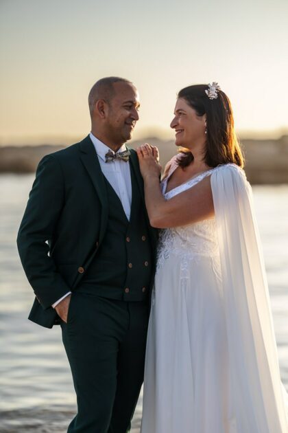 Séance photo couple mariage mer Carro