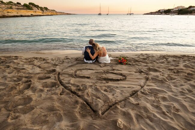 Séance photo mariage à la plage proche de Martigues