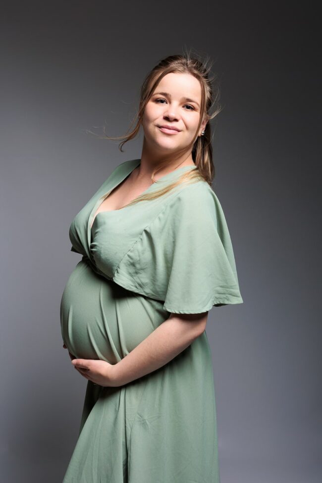 Photo grossesse studio Berre-l'Étang