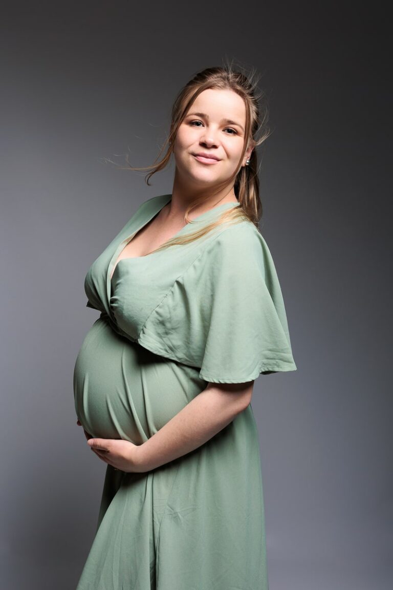 Photo grossesse studio Berre-l'Étang