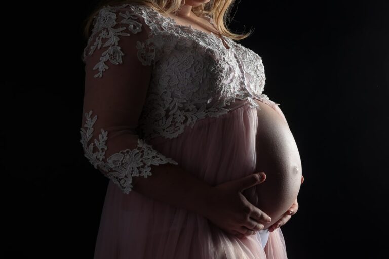 Photo grossesse studio Gardanne