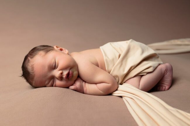 Photographe Nouveau-né Ventabren 13122