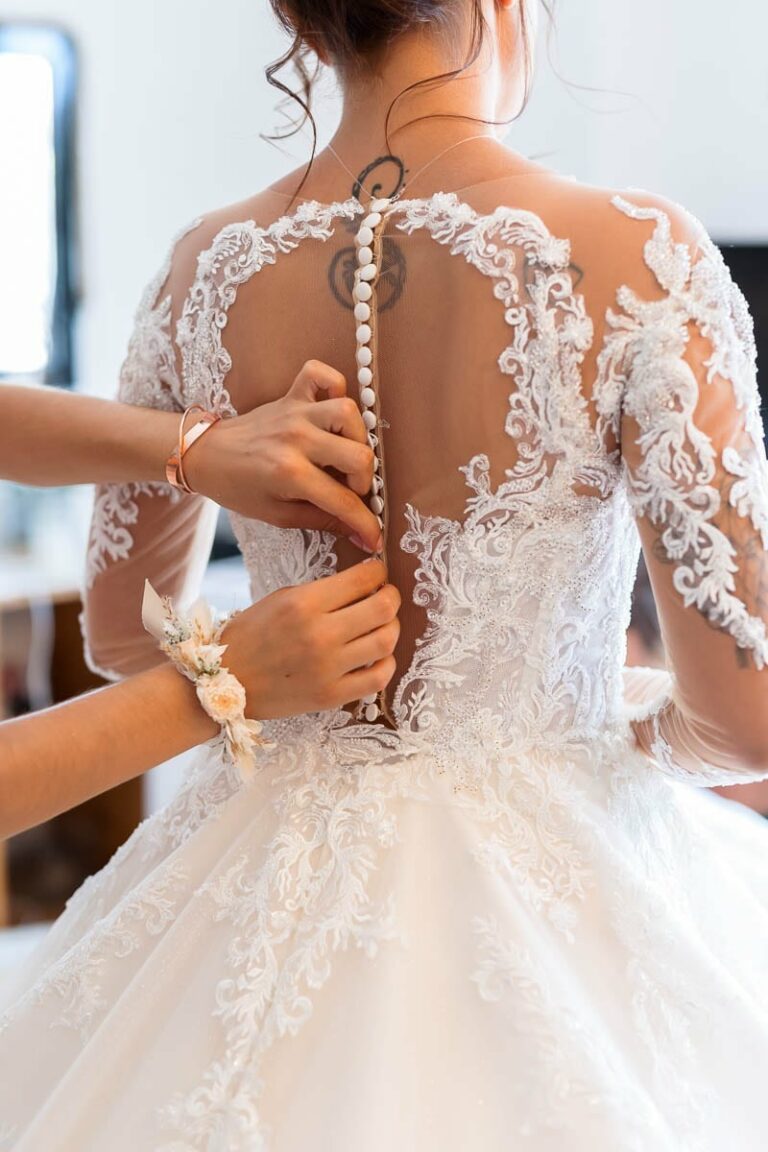 Photo robe de mariée Saint Mitre les Rempart Jessy Murcia Photography