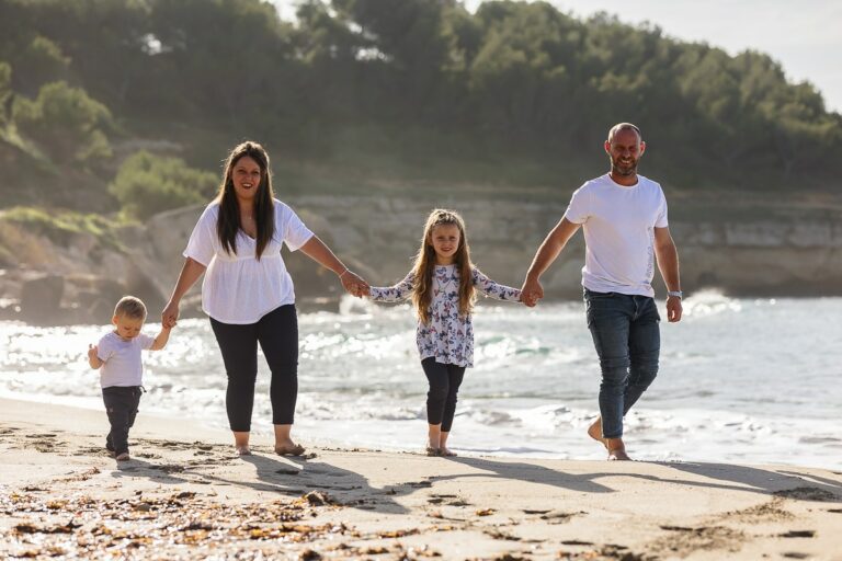 Photo famille à la plage à Sausset