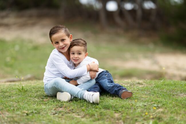 Photographe famille bord de mer à Sausset-les-Pins
